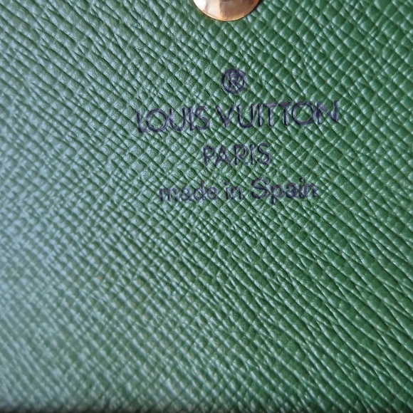 Louis Vuitton Forest Green Key Holder With Dust Bag Women's Wallet - Picture 2 of 12